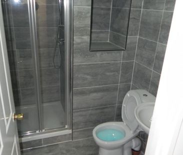 1 bedroom in a house share to rent - Photo 6
