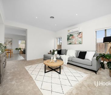 12 Aphrodite Drive, Truganina VIC, Belconnen - Photo 4