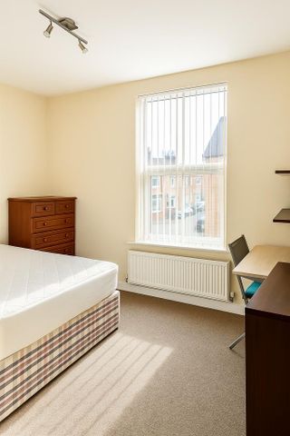 4 bedroom house to rent - Photo 3