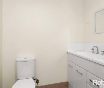 Low maintenance home - Photo 6