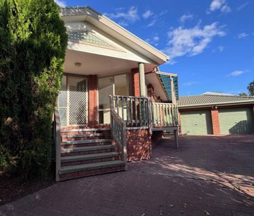 Secure three bed, ensuite double garage home is quiet cul-de-sac - Photo 4