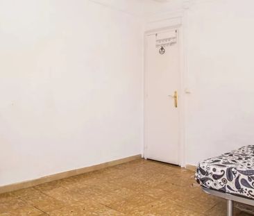 Carrer de Valldonzella, Barcelona, Catalonia 08001 - Photo 2