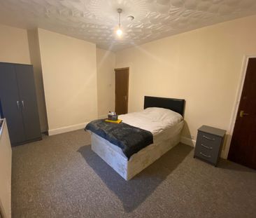 Room in a Shared House, Durham Road, B11 - Photo 4