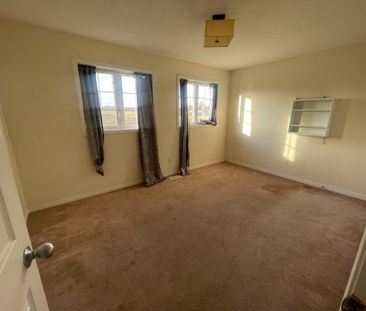 For Lease - 1359 Whitelaw Avenue, Oshawa, Ontario - Photo 5