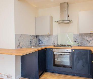 3 bed Bungalow To Let - Photo 4