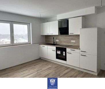 Erstbezug! Modern sanierte 2-Zimmerwohnung unterm Dach sucht perfek... - Photo 1