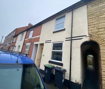 Available 2 Bed House - terraced - Photo 6