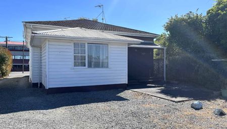 MASTERTON - 2 BEDROOMS - Photo 2