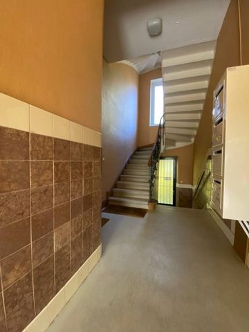 NEUDORF : Appartement T3/4 avec jardin partagé, cuisine équipée neuve ! - Photo 4