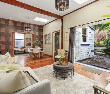 Renovated Brooklyn Cottage (now with garage) - Photo 6