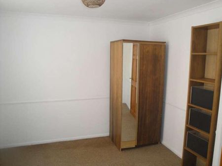 Avenue Road, Chadwell Heath, RM6 - Photo 5