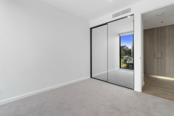 Luxury Living At The Griffin - Photo 1