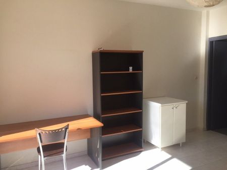 Studio/Γκαρσονιέρα για ενοικίαση Κέντρο (Ρίο) - Photo 3