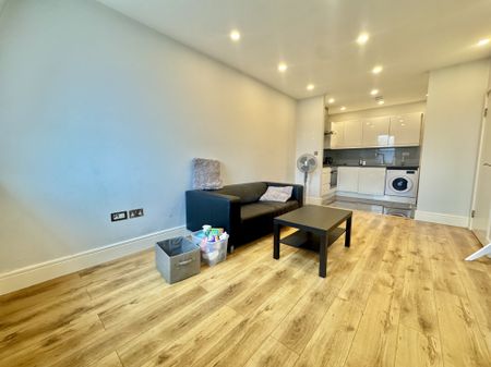 Prince Of Wales Road, Norwich - Photo 2