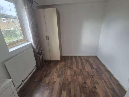 Lasham Court, Northampton, NN3 - Photo 2