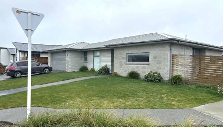 Four Bedroom Home - Photo 3