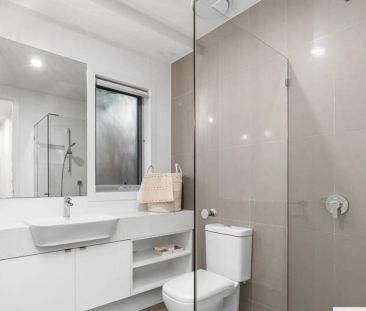 Modern Townhouse Living in a Prime Preston Location - Photo 6