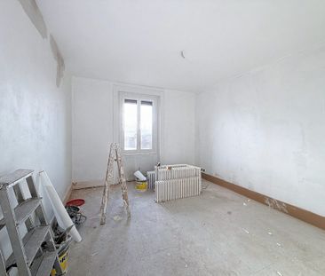 Appartement entièrement rénové de 3.5 pièces au 5ème étage - Photo 2