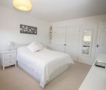 2 bedroom terraced house to rent - Photo 3