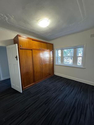 For Lease: Charming Family Home - 80 Jubilee Avenue - Photo 1