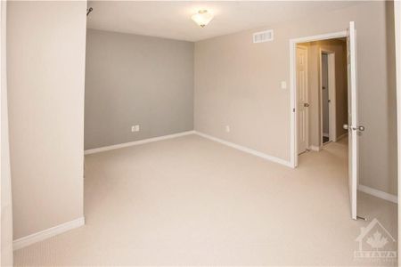 For Lease - 106 Windswept Private, Blossom Park - Airport and Area, Ontario - Photo 2