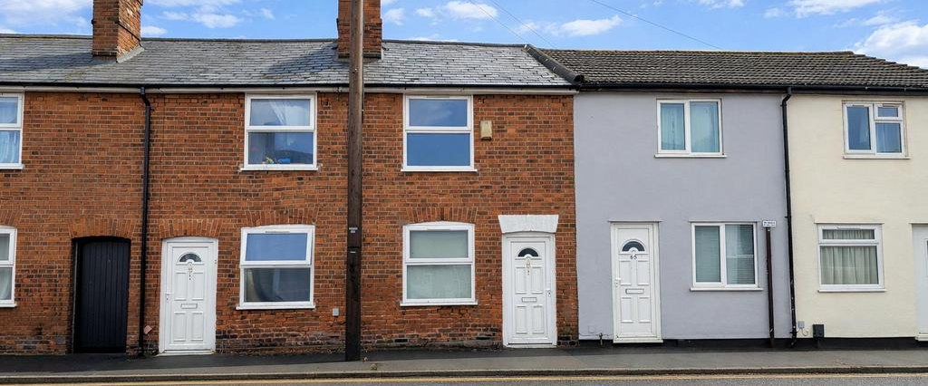 2 bedroom terraced house to rent - Photo 1