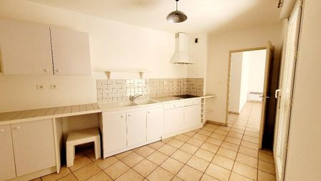 Location Appartement 2 pièces 51m² ORANGE 84100 - Photo 4