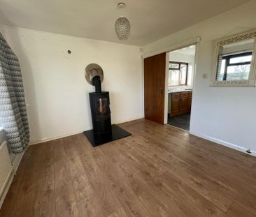 4 bedroom equestrian property to rent - Photo 1