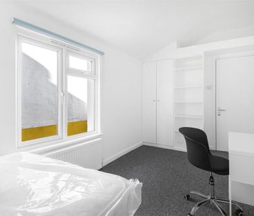 5 bedroom terraced house to rent - Photo 4