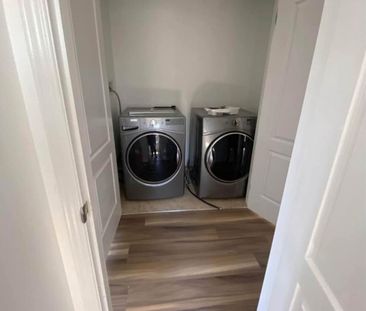 For Lease - 33 Keenlyside Lane, Ajax, Ontario - Photo 3