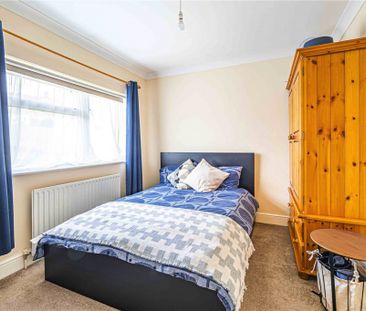 3 bed End Terrace House for rent - Photo 6