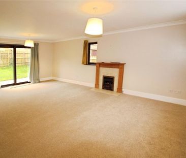 4 bedroom detached house to rent - Photo 4