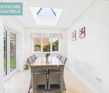 4 bedroom semi-detached house to rent - Photo 3