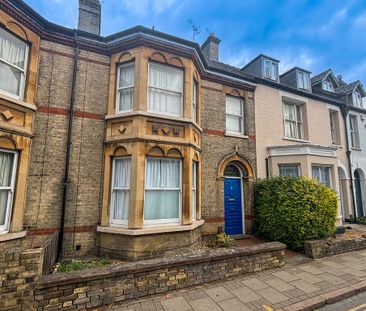 1 bedroom in a house share to rent - Photo 1