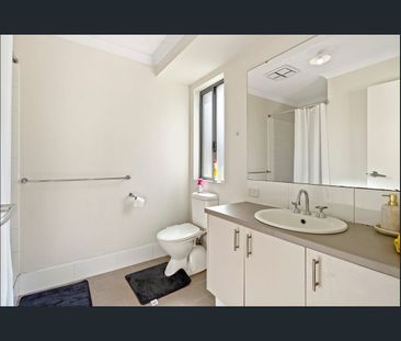 Welcome to 216 Lambeth Circle - Photo 5