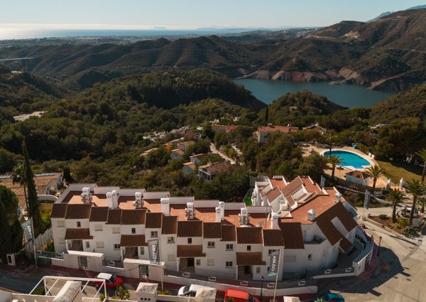 Luxury apartment in Balcones del Lago, Istán