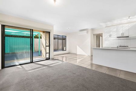 Perfect Penleigh - Photo 3