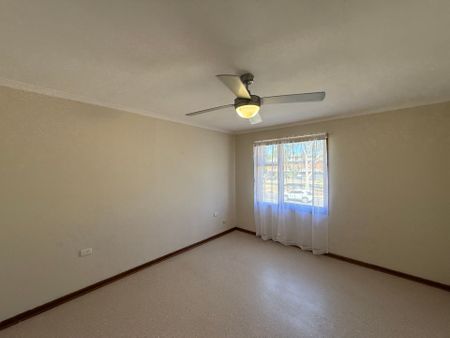 2 Bedroom Home in Convenient Location - Photo 3