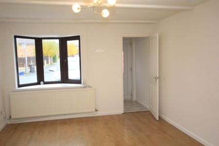2 Bedroom , Buckley - Photo 3