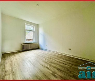 ais-GmbH bietet an: Schöne 2 Zimmerwohnung in Heppens. - Foto 1