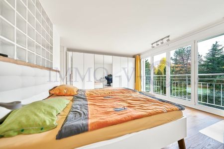 SPACIOUS STANDING DUPLEX WITH GARDENS AND BALCONY - Photo 2