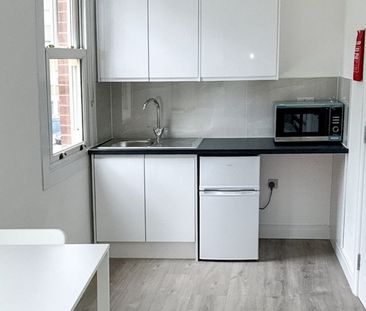 Studio Flat, South Hill Avenue, HA2 - Photo 2