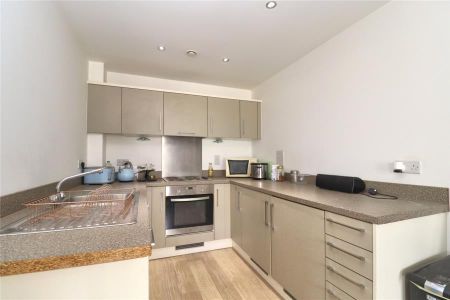 Cardinal Place, Woking, Surrey, GU22 - Photo 4