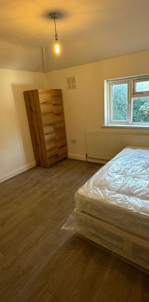 Studio Flat, Lyon Park Avenue, HA0 - Photo 1