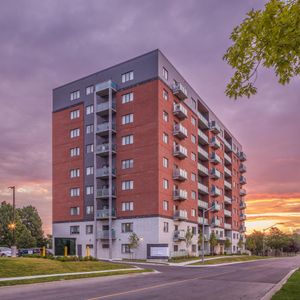 Lancaster Park Apartments - Photo 2