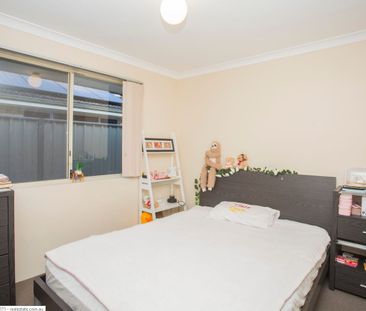 16 Kingaroy Drive, Baldivis WA 6171 - House For Rent - $615 | Domain - Photo 5