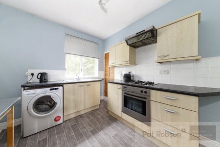 Wych Elm Crescent, Newcastle Upon Tyne - Photo 2