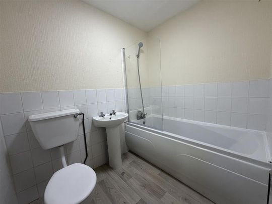 Cardigan Road, Bridlington - Photo 1