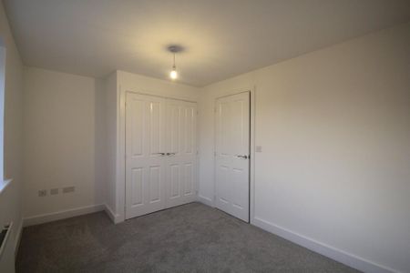 2 bedroom semi-detached house to rent - Photo 2