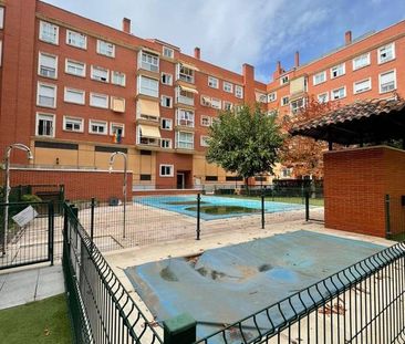 4 room luxury penthouse for rent in Madrid, Spain - Photo 6